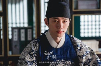 ​好看的古装韩剧（好看的古装韩剧排行榜前十名）