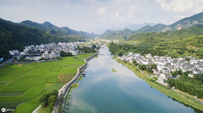 ​独坐敬亭山是谁写的（独坐敬亭山是哪个诗人写的）