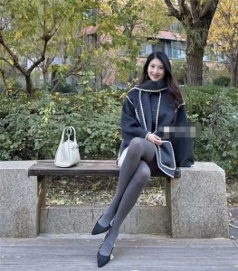 ​皮肤有点黑穿什么颜色的衣服好看（皮肤有点黑穿什么颜色的衣服好看女）