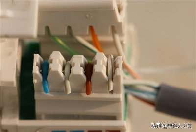 ​台式电脑网线怎么插（台式电脑网线怎么插路由器）