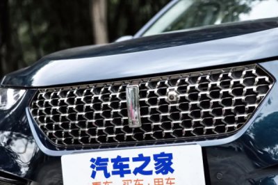 ​WEY VV7：三块大屏！开这台SUV，朋友都以为我买豪车了