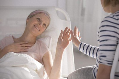 ​确诊癌症后，化疗与不化疗，哪个活得更久？肿瘤医生说出了实情