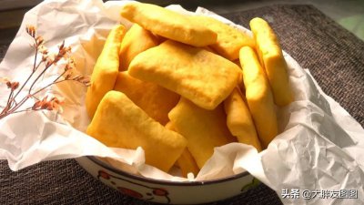 ​家里做饼干的简单方法 不加一滴水，教你做醇香鸡蛋软饼干，外脆里松，比蛋糕还