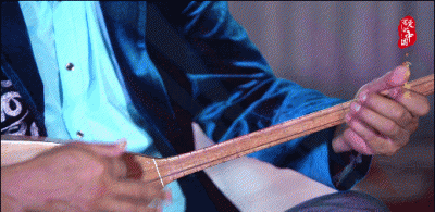 ​冬不拉是哪个民族的乐器(“可爱的中国”之哈萨克族：听不完的冬不拉，数不完的