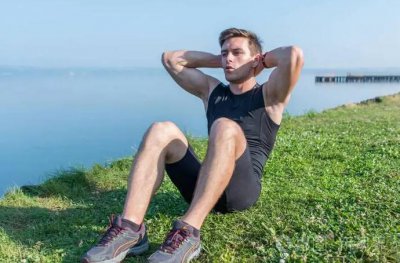 ​仰卧起坐可以减肚子吗？