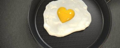 ​平底锅煎鸡蛋粘锅怎么办 铁锅炒鸡蛋粘锅怎么办