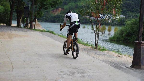 如何选择城市通勤折叠自行车？-