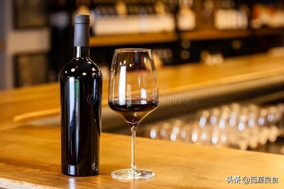 ​红酒会不会过期（红酒保质期一般不超过多少年可以喝）