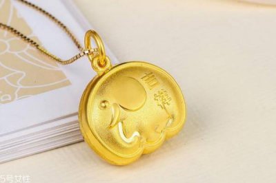 ​大象吊坠寓意是什么 吉祥如意的象征