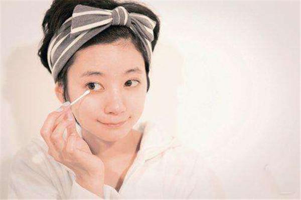 自卑心理怎么解决 自卑怎么办 自卑心理怎么解决 自卑怎么办