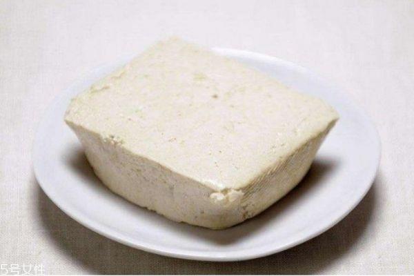 如何挑选豆腐 豆腐的选购技巧 如何挑选豆腐 豆腐的选购技巧