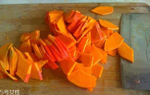 南瓜怎么切图解 条块片都好切