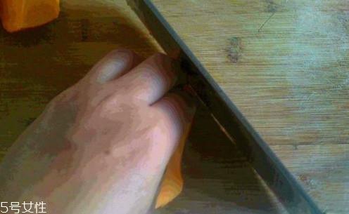 南瓜怎么切图解 条块片都好切