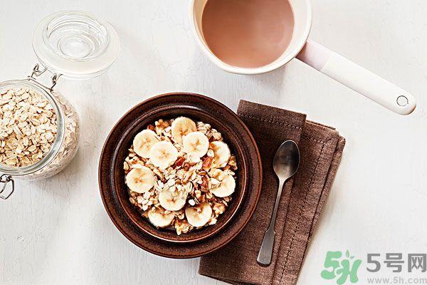 夏天吃燕麦好吗？夏天吃燕麦有什么好处？