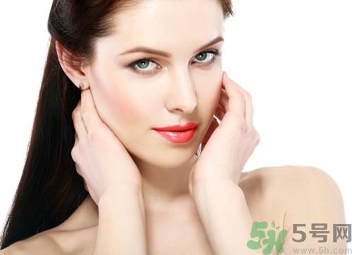 14岁女孩皮肤黑怎么办?女生皮肤黑怎么变白