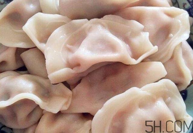 煮饺子用冷水还是热水？煮饺子用大火还是小火？