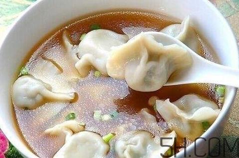 煮饺子用冷水还是热水？煮饺子用大火还是小火？