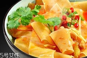 阿宽红油面皮怎么泡?需要泡足这么长时间 阿宽红油面皮怎么泡?需要泡足这么长时间