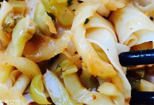 阿宽红油面皮怎么泡?需要泡足这么长时间 阿宽红油面皮怎么泡?需要泡足这么长时间