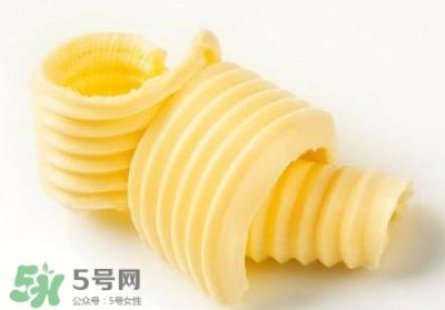 ​戚风蛋糕可以用黄油吗？戚风蛋糕可以用黄油吗