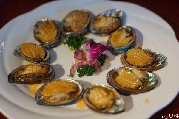 鲍鱼的生长环境是怎么样的呢 鲍鱼好吃吗 鲍鱼的生长环境是怎么样的呢 鲍鱼好吃吗