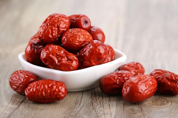 西域美农红枣经期可以吃吗 西域美农红枣哪些人不适合吃