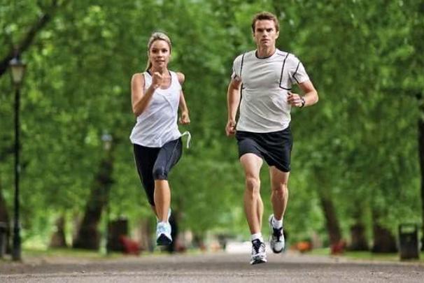 跑步有必要穿紧身裤吗 跑步有氧和无氧的区别 跑步有必要穿紧身裤吗 跑步有氧和无氧的区别