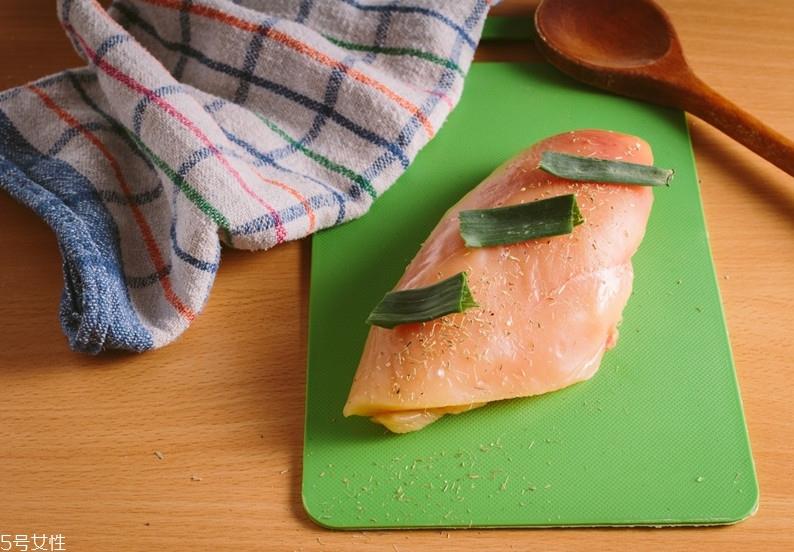 运动前后吃什么好 运动前后可以吃东西吗