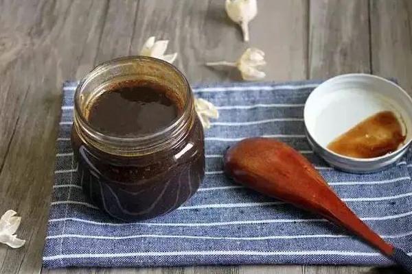 秋梨膏可以治咳嗽吗 秋梨膏是药吗