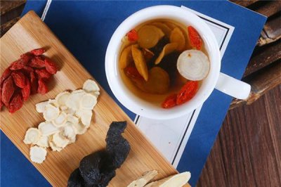 ​西洋参茶晚上可以喝吗 西洋参茶喝了会失眠吗