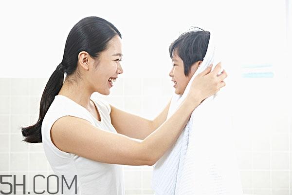 冬天洗澡没有浴霸怎么办 暖暖洗澡的小技巧