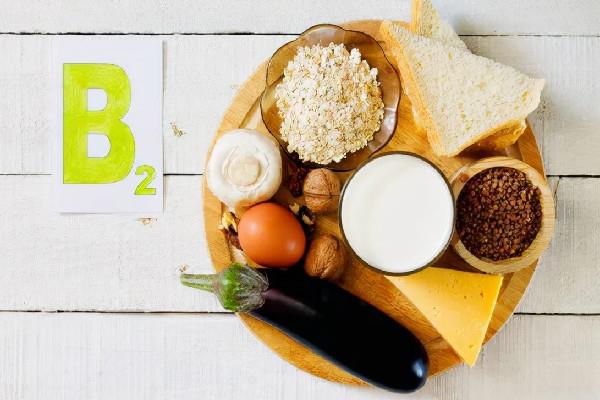 维生素b2放在口腔溃疡上有用吗 维生素b2对脱发有帮助吗 维生素b2放在口腔溃疡上有用吗 维生素b2对脱发有帮助吗