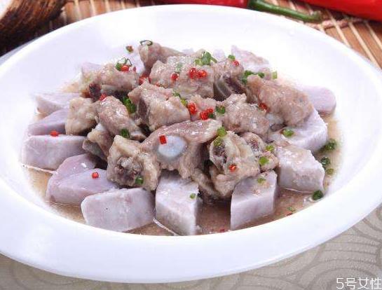 芋头蒸排骨的做法 芋头蒸排骨的窍门