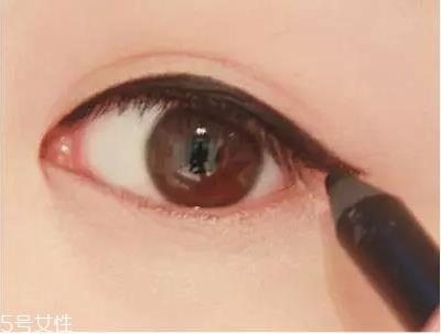 化眼妆应注意什么？3款大眼妆无敌放大双眼