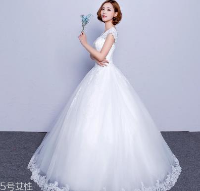 婚纱可以穿红色的吗？婚纱穿红色的好吗？