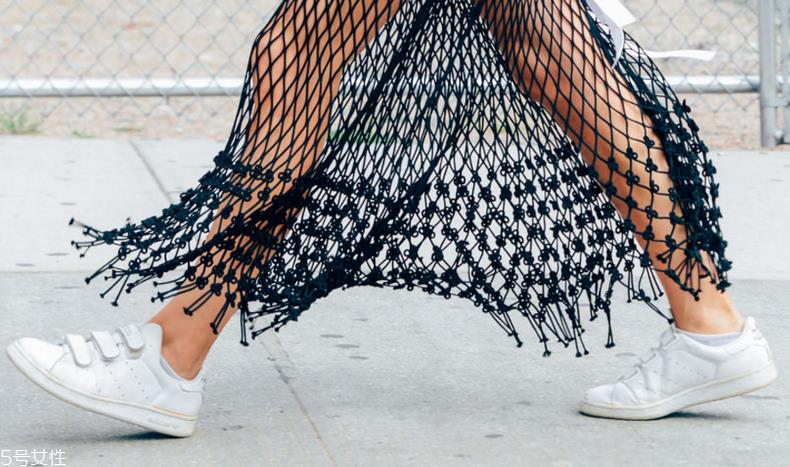 女式春夏运动鞋怎么挑？三种款式好搭又显高