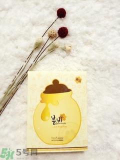 春雨黑面膜能天天用吗?春雨黑蜂蜜面膜掉色精华液是黑色吗? 春雨黑面膜能天天用吗?春雨黑蜂蜜面膜掉色精华液是黑色吗?