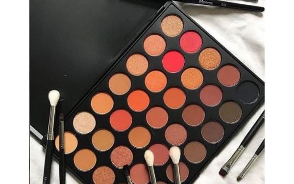 生活韩国最近流行的眼影盘点 韩妞必败眼影盘 1