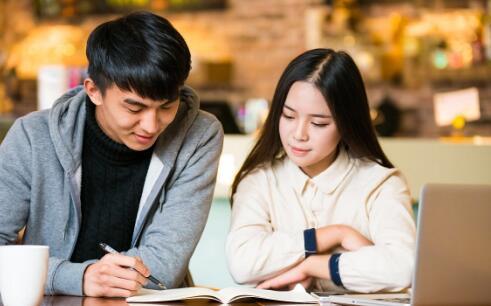 异性知己的感情比爱人要浅