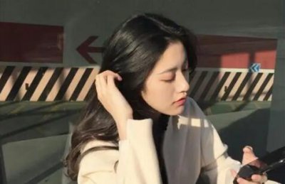 ​女人还爱着前任的表现，放不下前任的女人不能要