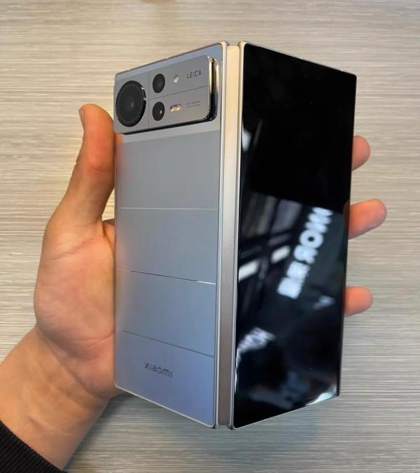 生活小米折叠真的是太香了！！！我宣布今年是折叠屏屠杀的元年  1