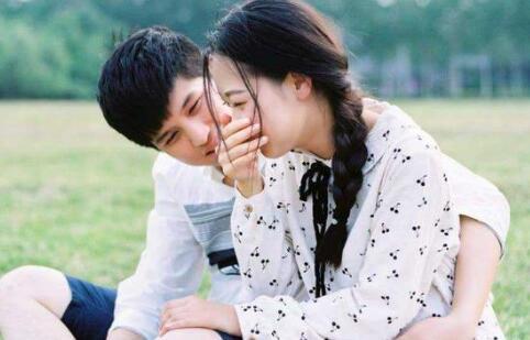 对你的态度忽冷忽热