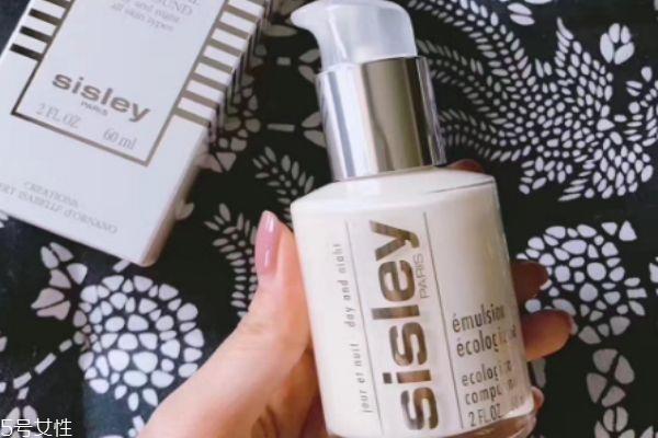 希思黎全能乳液和海蓝之谜哪个好 根据肤质选择 希思黎全能乳液和海蓝之谜哪个好 根据肤质选择