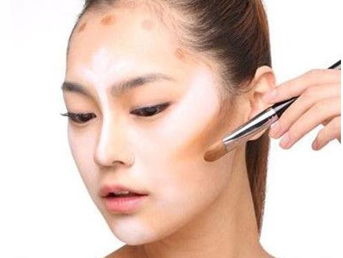 高光用在化妆的哪一步 不会化妆的妹子新手教程分享