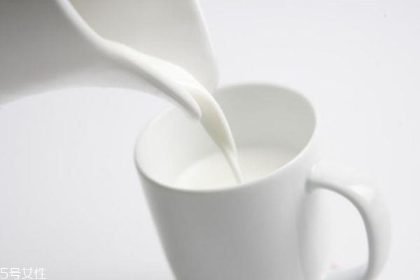 蒸脸器可以加牛奶吗 蒸脸器放牛奶要注意什么