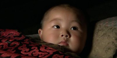 ​她是一个没有背景的女人，却深受康熙喜爱，6年生6子