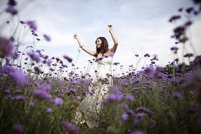 其实长时间不发朋友圈的男人，才值得你嫁