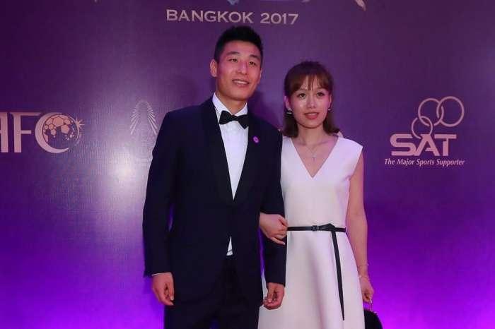 同甘共苦! 她曾陪武磊一起挤地铁, 如今成中超太太团最幸福女人