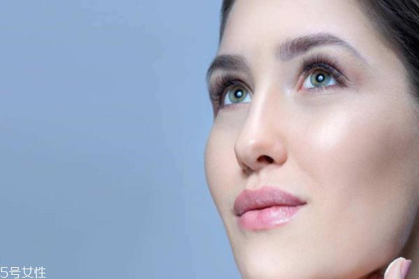 天生泪沟怎么消除 消除眼部泪沟并不难