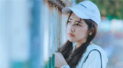 ​女生缺乏安全感的原因是什么？怎么给她安全感？